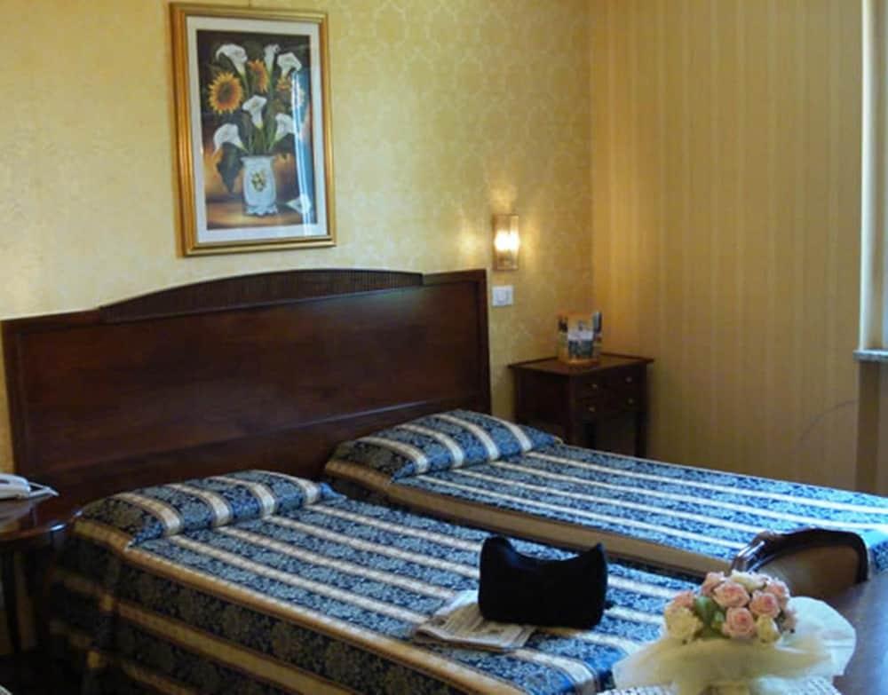 Hotel Villa Aricia Ariccia Eksteriør billede
